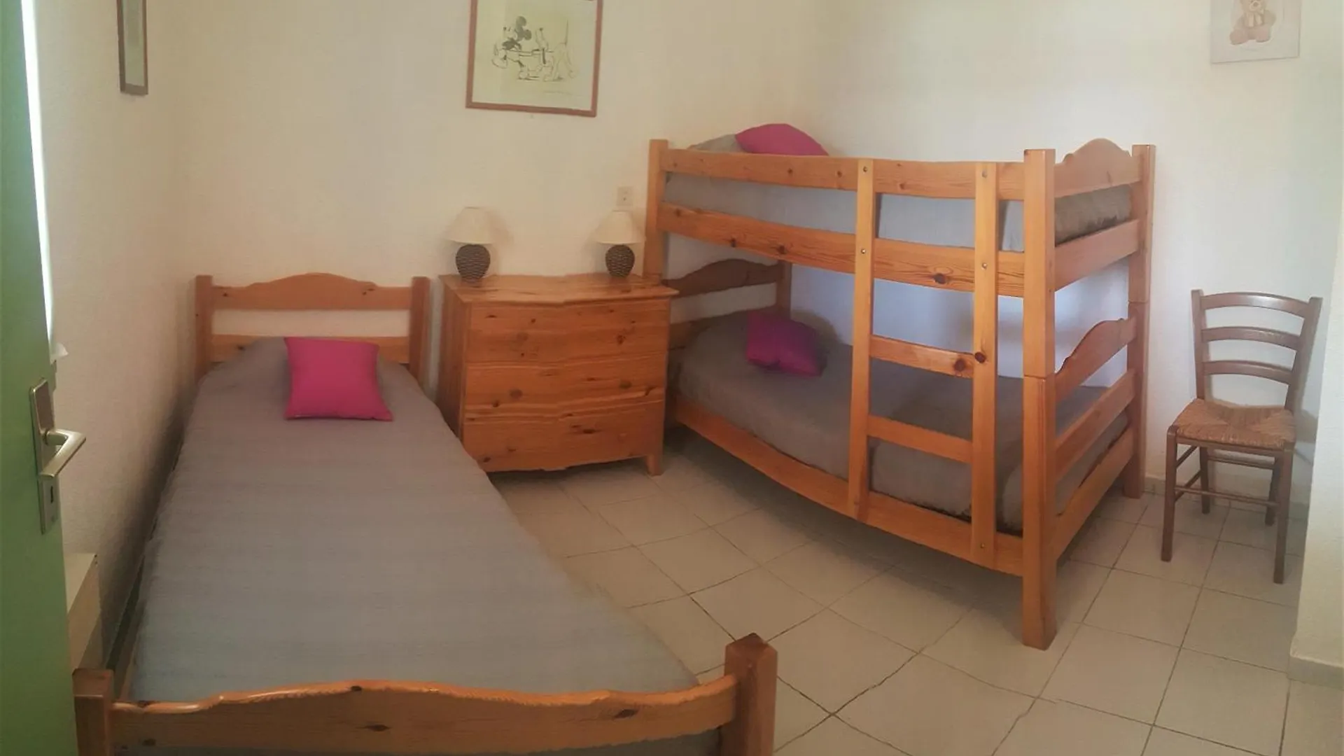 Gites Les Lauzieres Climatises Avec Piscine Tauriers 0*,  Γαλλία